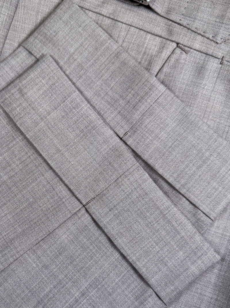 SUPER 100s WOOL SUIT IN TAUPE GRAY MELANGE