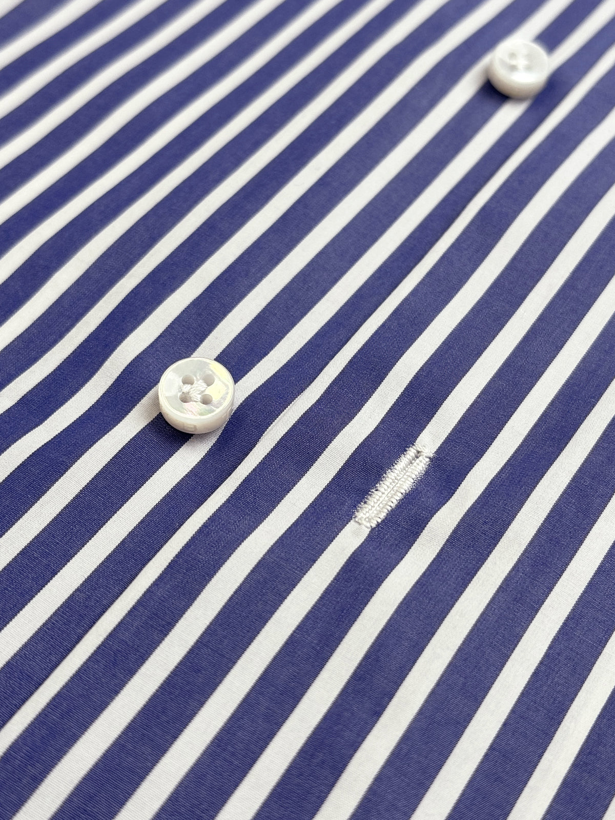 ULTRAMARINE BLUE AND WHITE STRIPED GIZA 87 COTTON POPLIN DRESS SHIRT