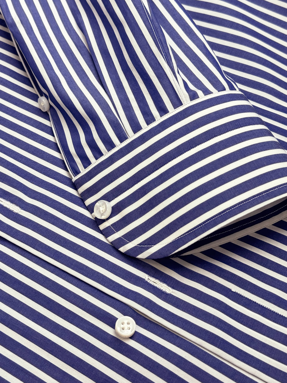 ULTRAMARINE BLUE AND WHITE STRIPED GIZA 87 COTTON POPLIN DRESS SHIRT
